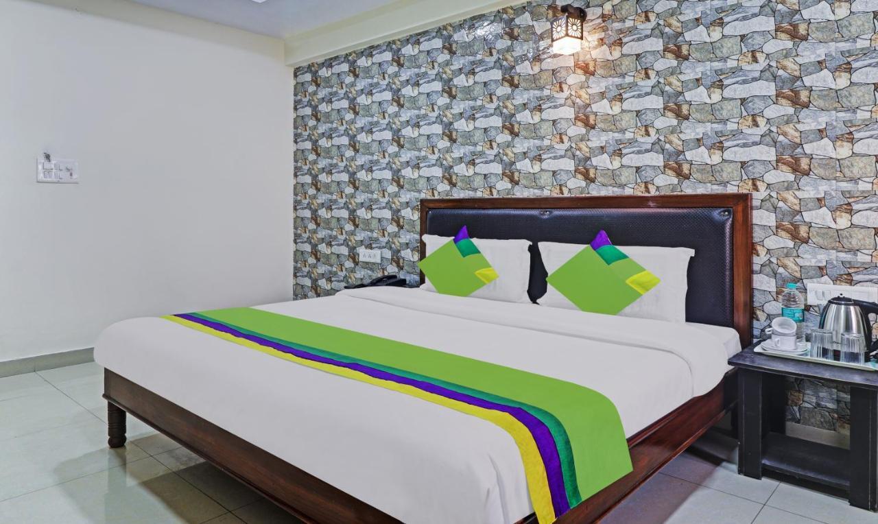 Hotel Itsy By Treebo - Vhr Residency Haridwār Esterno foto