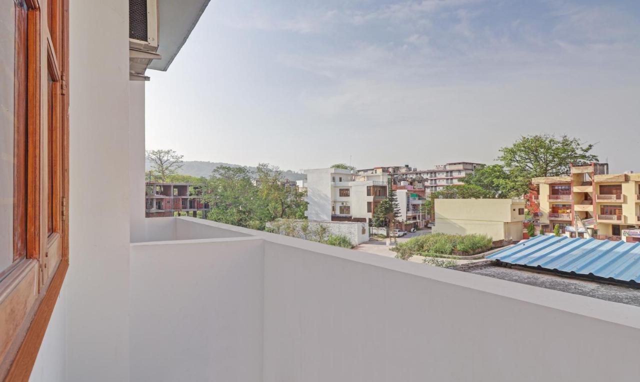 Hotel Itsy By Treebo - Vhr Residency Haridwār Esterno foto